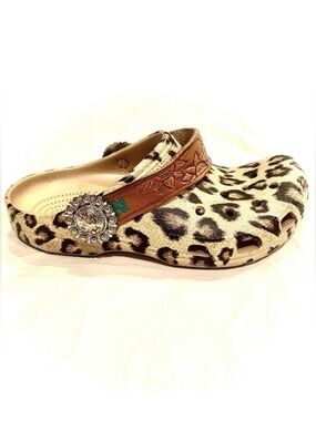 CROCS Custom Strap Cowgirl Concho Clogs Tooled Leather Leopard Print 6